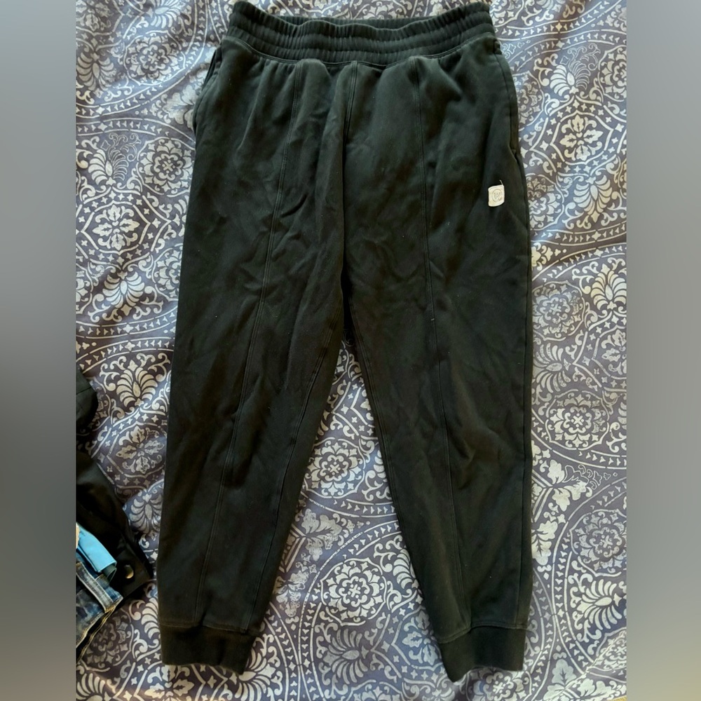 We Wander Black Jogger Sweats